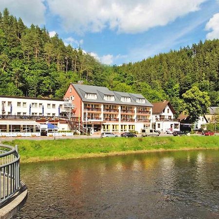 Hotel Am Schlossberg ツィーゲンリュック エクステリア 写真