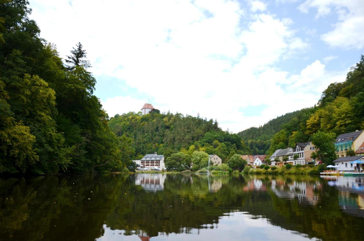 Hotel Am Schlossberg ツィーゲンリュック エクステリア 写真
